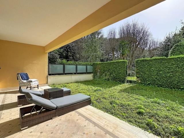 CANNES OXFORD 2P REZ DE JARDIN