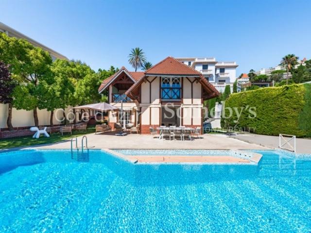 Cannes La Californie, demeure néo normande de six chambres avec piscine