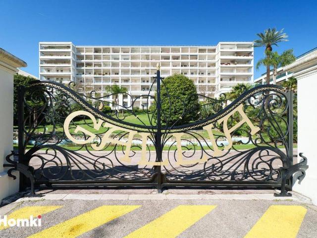CANNES Le Gallia Studio avec mezzanine et accès parking collec