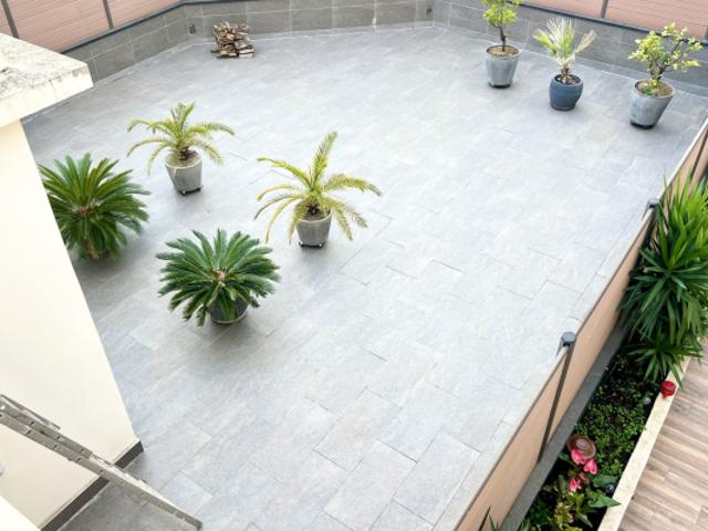 CANNES LIMITE BANANE T4/T5 DE 146M2 3 TERRASSE 257M2 4375EUR/