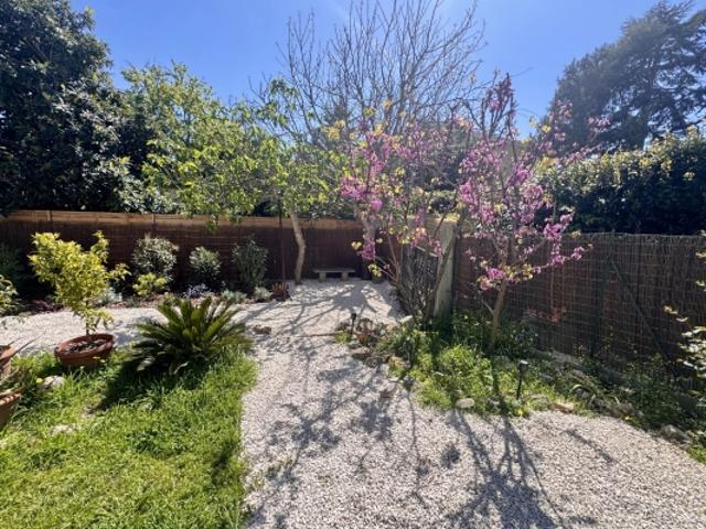 Cannes Montfleury 4 pièces 80 m2 en rez de jardin 180m2
