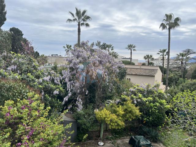 Cannes montfleury 2/3p dns residence de charme tbe parking securise sud vue mer