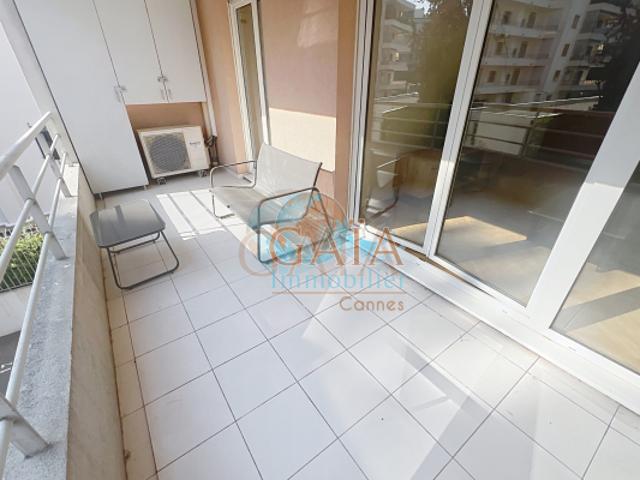 CANNES MONTFLEURY 2P 39M2 TERRASSE PARKING BON ETAT 5 MINUT