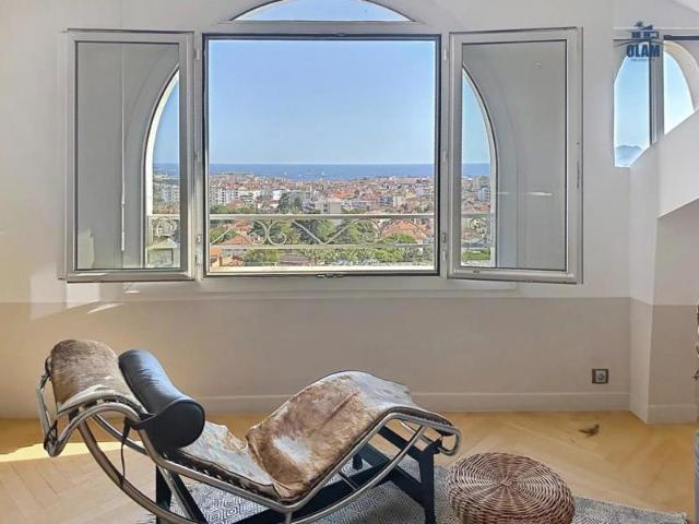 Cannes Montrose appartement 3 pièces atypique, 105 M2, vue mer