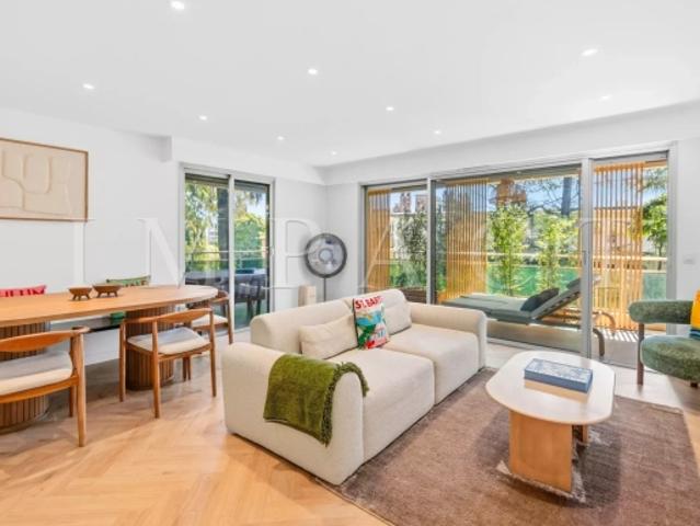 CANNES MONTROSE APPARTEMENT 3 PIECES RÉNOVÉ À VENDRE