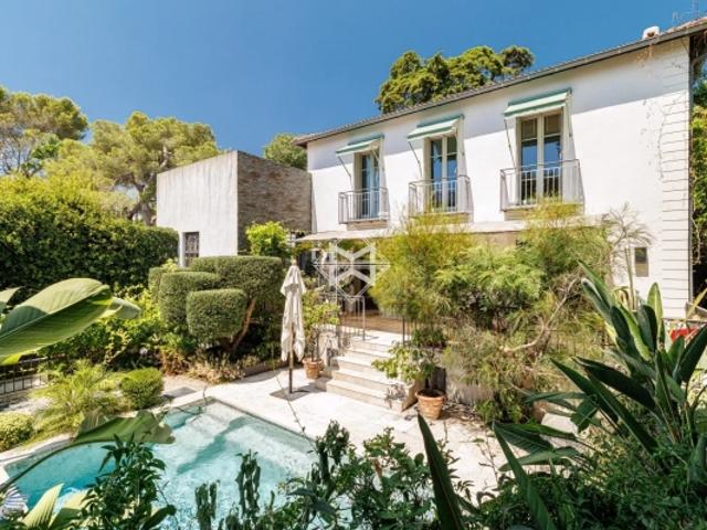 Cannes Montrose – Élégante villa avec piscine à 10 minutes à pied du centre ville