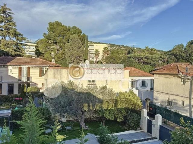 Cannes – Montrose | Spacieuse Villa de 303 m² avec Piscine et Appartement Indépendant