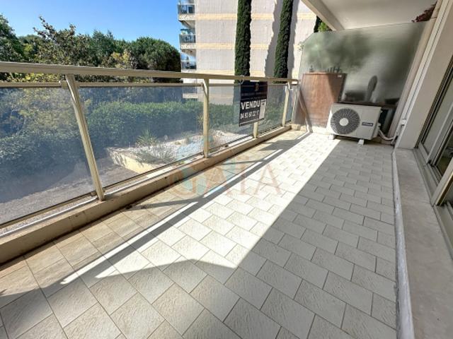 CANNES MONTROSE STUDIO 35M2 EXPO SUD TERRASSE 10M2