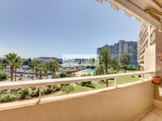 Cannes Marina, Beau 2 pièces traversant de 57m2 avec deux terrasse, piscine et gardien dans la résidence