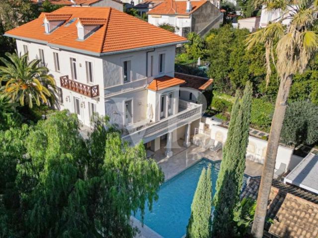 Cannes – Somptueuse Demeure de Prestige à 10 Minutes à pied du Palais des Festivals