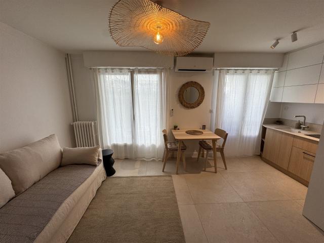 Cannes Secteur Californie / Pointe Croisette / Source F2 d. 33m² Cannes