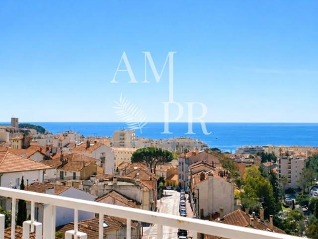 CANNES – SECTEUR STANISLAS – APPARTEMENT RÉNOVÉ AVEC VUE MER