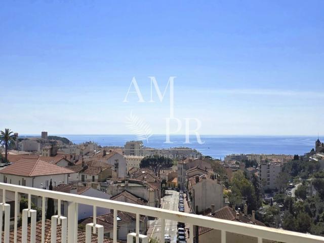 CANNES – SECTEUR STANISLAS – APPARTEMENT RÉNOVÉ AVEC VUE MER