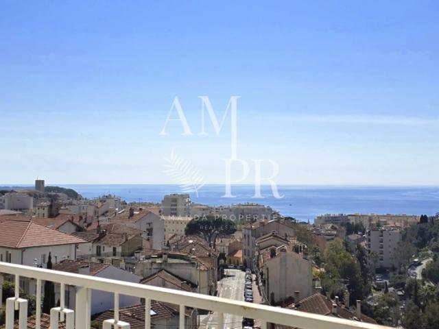 CANNES – SECTEUR STANISLAS – APPARTEMENT RÉNOVÉ AVEC VUE MER
