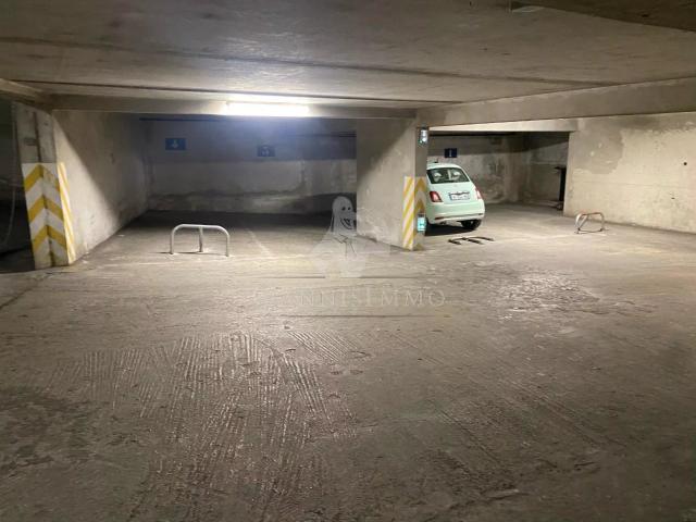Cannes Square Mistral PARKING S/SOL