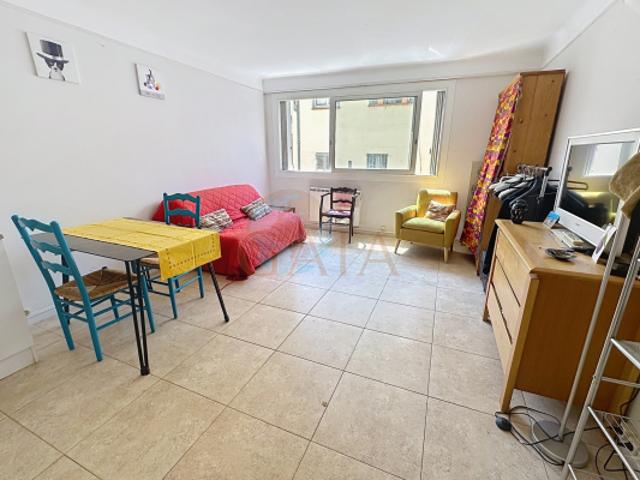 CANNES Studio à rénover Fort potentiel d'aménagement et d'