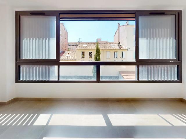 Cannes, Studio spacieux neuf avec exposition plein sud