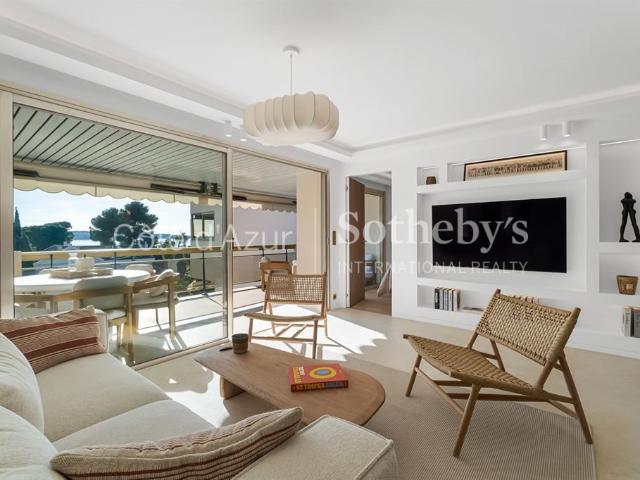 Cannes Palm Beach appartement 4 pièces de 101 m² rénové avec. 101m² Cannes