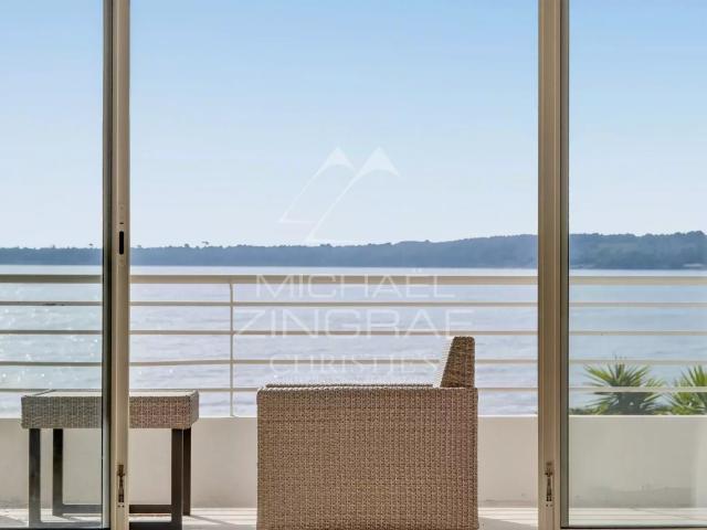 Cannes Palm Beach Moure Rouge 3P vue mer avec studio att. 143m² Cannes
