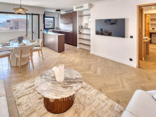Cannes Palm Beach Plages et commerces a pieds Appartement 68 m² 2 chambres Aperçu mer