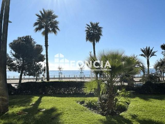 Cannes plage du midi front de mer t2 de 42m2+terrasse de 9m2 + parking, cave et tennis