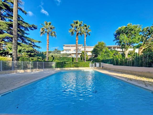 Cannes – Quartier Oxford | Spacieux T4 avec vaste terrasse, jardin & garage