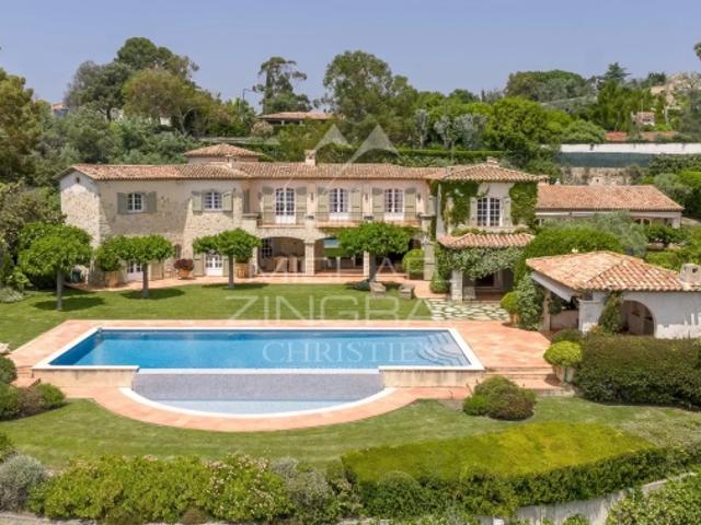 Cannes Rare Propriété de Charme avec Vue Panoramique Mer