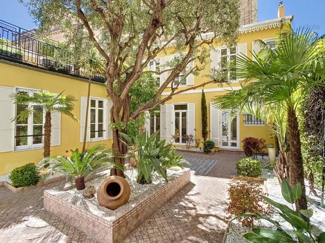 Cannes Rue D'antibes Villa Avec Patio 131m² Cannes