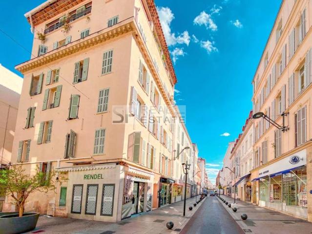 CANNES RUE D'ANTIBES 4 PIECES