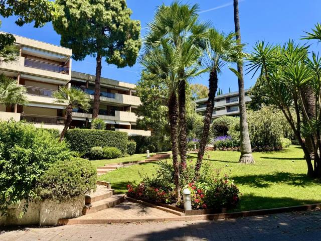 Cannes Vente 2 pièces proche Rue d'Antibes 50m² Cannes