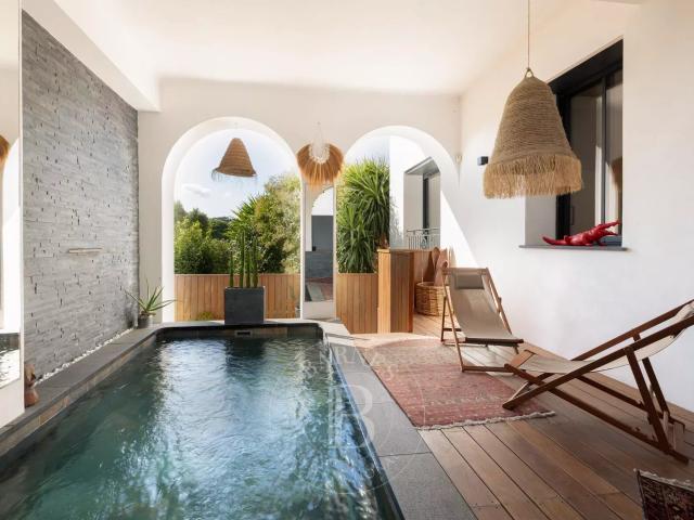 Cannes Villa Belle Époque Rénovée Centre À Pied 184m² Cannes