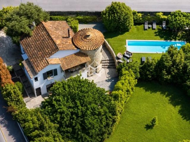 CANNES Villa de caractère rénovée avec un terrain constructible– Proche centre ville