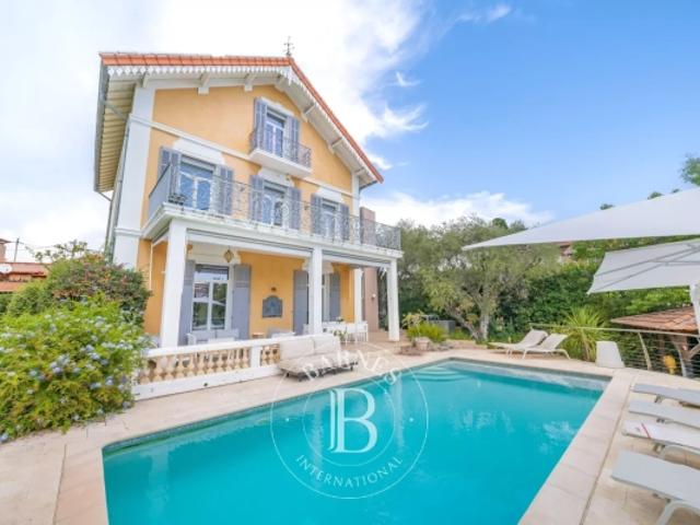 CANNES VILLA PLEINE DE CHARME À PIED DU CENTRE VILLE