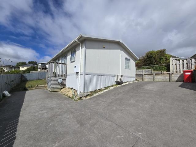 cannons creek, 3 bedrooms