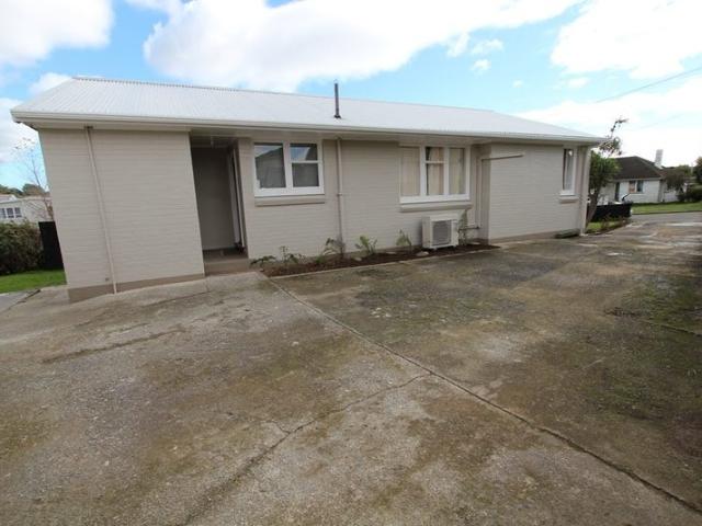 Cannons Creek, 3 bedrooms