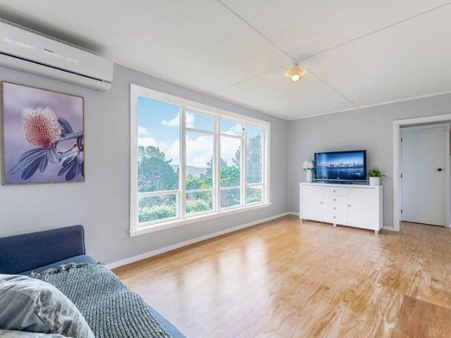 cannons creek, 3 bedrooms