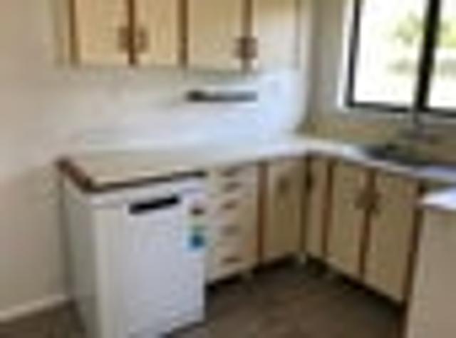 Cannons Creek, 3 bedrooms, $600 pw