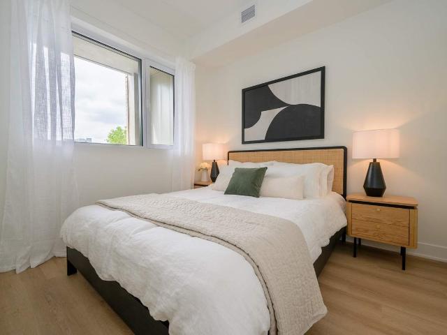 Canoë phase 1 2 Bedroom Apartment for Rent at 4500 Rue Hochelaga, Montréal, QC H1V 0C3 Maisonneuve