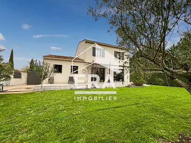 Cabannes 13440 Achat / Vente maison 6 pièces t6 au dernier étage