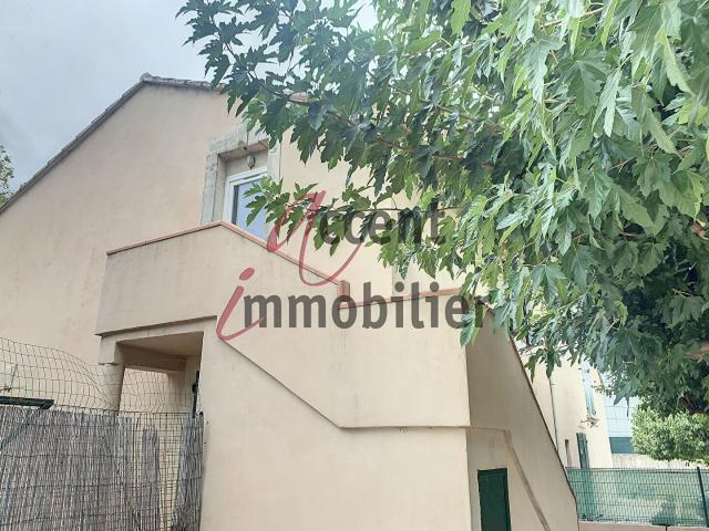 Cabannes: Appartement T3 avec parking