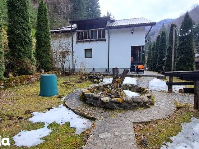 Cabana / Pensiune 9 dormitoare de vanzare, Valea Ierii, Cluj