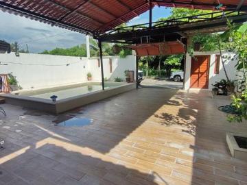 CABAÑA CON ALBERCA CLIMATIZADA