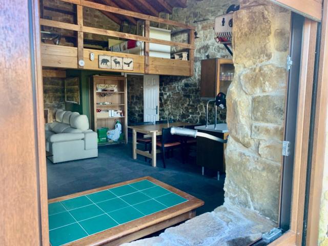 CABAÑA de Piedra Pasiega en San Roque Riomiera, Merilla