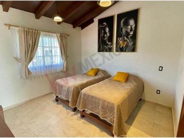 Cabaña en venta en la Yerbabuena. Lugar único para descansar!