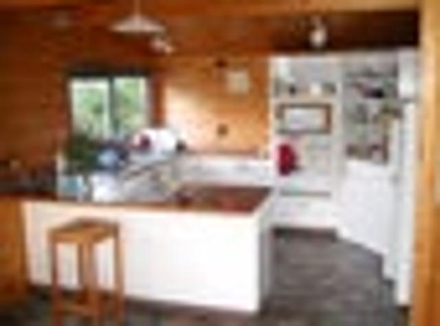 Cable Bay, 3 bedrooms, $690 pw