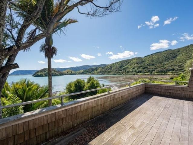 cable bay, 3 bedrooms