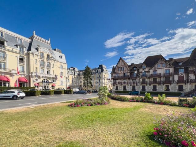 CABOURG PLAGE Appartement de type T3 57 m2 2 chambres 1er étage sans ascenseur