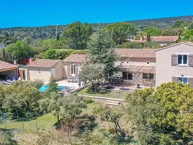 Cabrières d'Avignon 84220 Achat / Vente maison 7 pièces t7 piscine