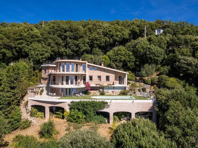 Cabris – Architect Villa with Panoramic Sea Views, Swimming. 191m² Cabris