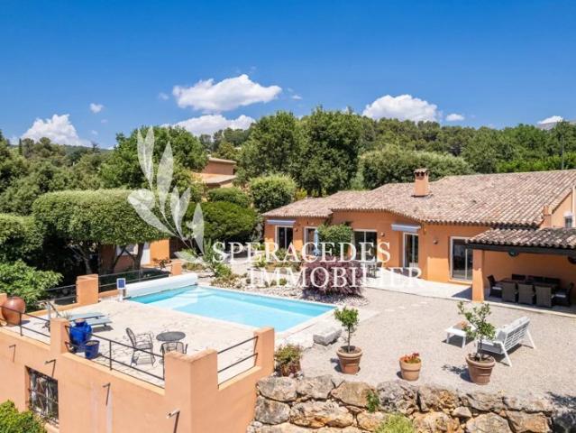Cabris Villa entièrement rénovée proche du village